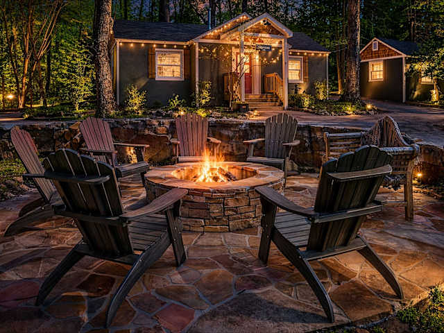 Shared Fire Pit | Lookout Mountain Inn
