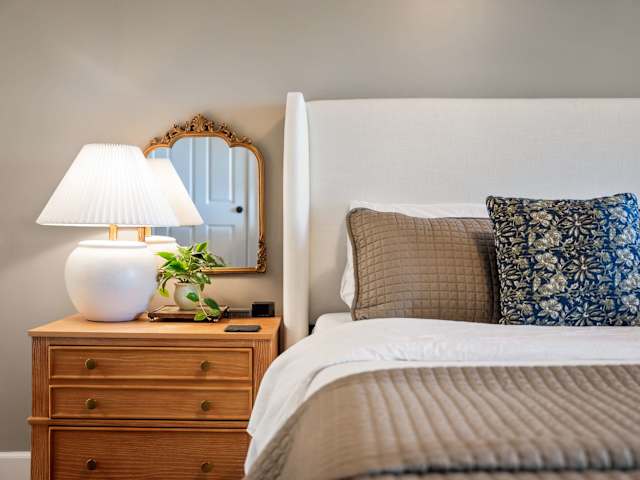 King Room Six 