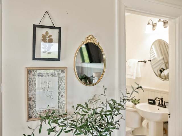 King Room Eight 