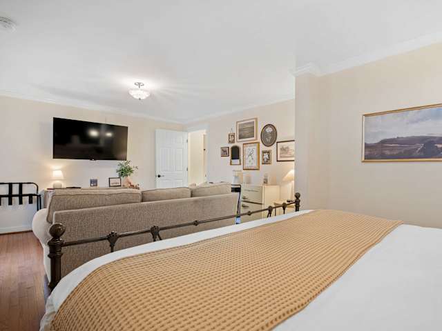 King Suite Nine 
