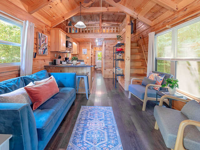 Elise Cabin