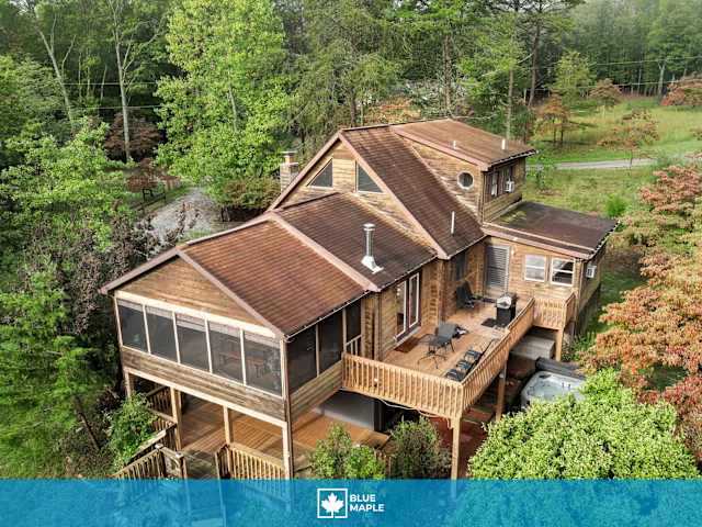 Mountain Maple, a 4-bedroom Blue Maple cabin in Great Cacapon, WV