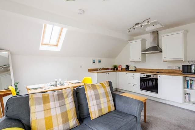 Ty Mabon: 1‑Bed Apartment Aberffraw