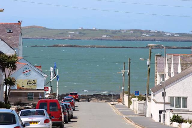 Bryn Awel: A three bed flat in Rhosneigr with sea views