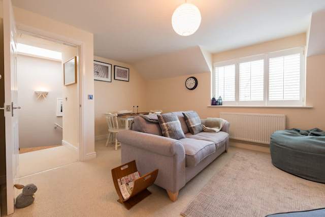 Bryns Eglwys: Pet-friendly two bed holiday apartment in Rhosneigr