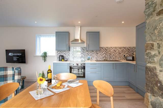 Hen Golchdy: Two bedroom cottage in Aberffraw