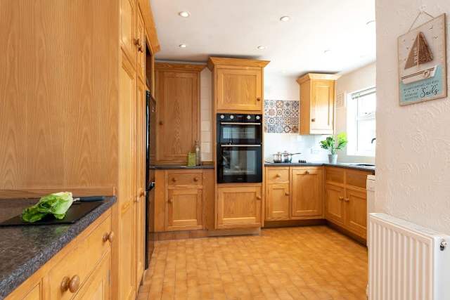 Faraway: Pet-friendly holiday home for 6 in Rhosneigr