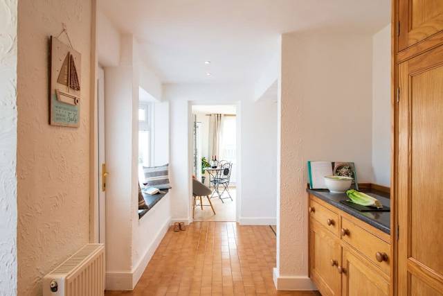 Faraway: Pet-friendly holiday home for 6 in Rhosneigr