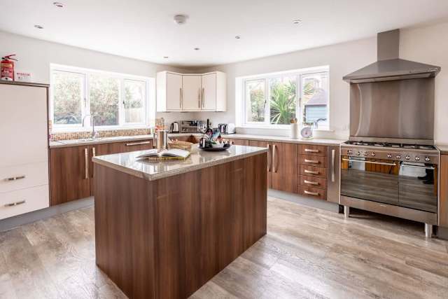 Ty Traeth: 5‑Bed Family Retreat Rhosneigr