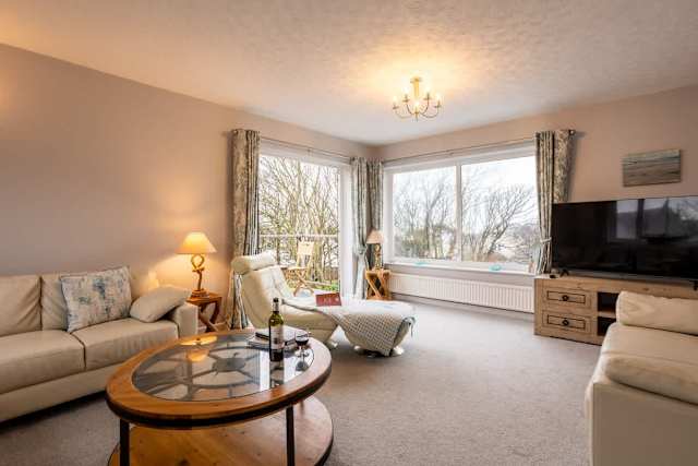 Cwalafila: A spacious holiday home in Rhosneigr, anglesey