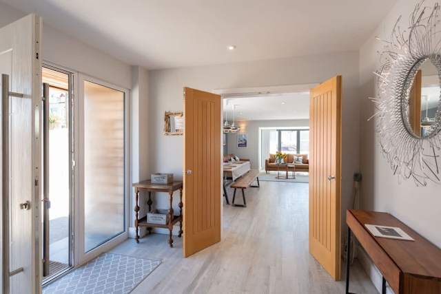 Trem Y Don: 5‑Bed Beachside Retreat Rhosneigr