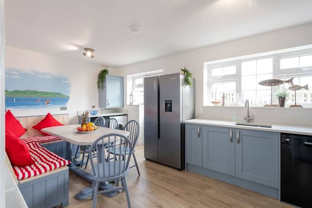 The Moorings : 5 Bed home near the beach