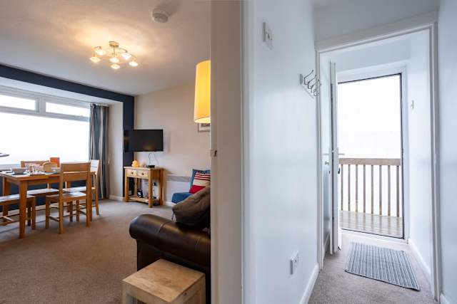 Bay View: A two bed, pet-friendly holiday apartment in Rhosneigr