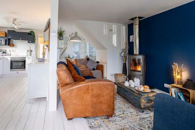 Driftwood: Pet-friendly seaside home for six in Rhosneigr