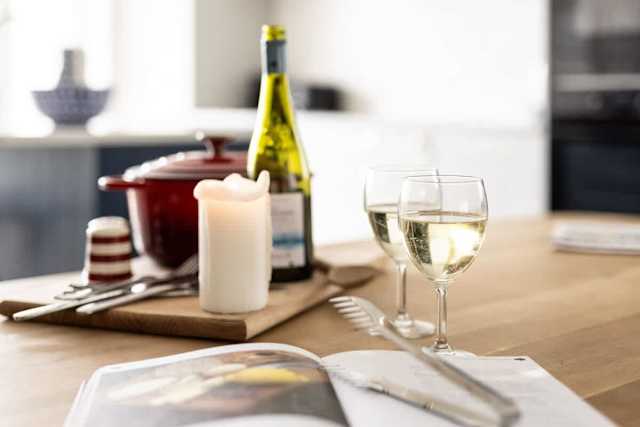 Off the Hook : Pet-Friendly 3‑Bed Bungalow Rhosnei