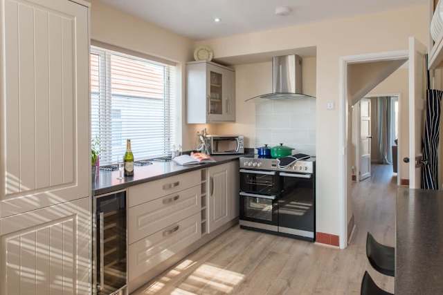 Pen y Bryn : Pet-Friendly 3‑Bed Cottage Rhosneigr
