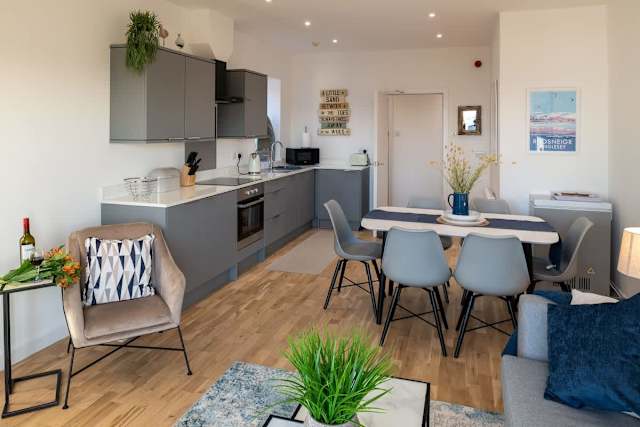 Sea Breeze: 3‑Bed Apartment Rhosneigr