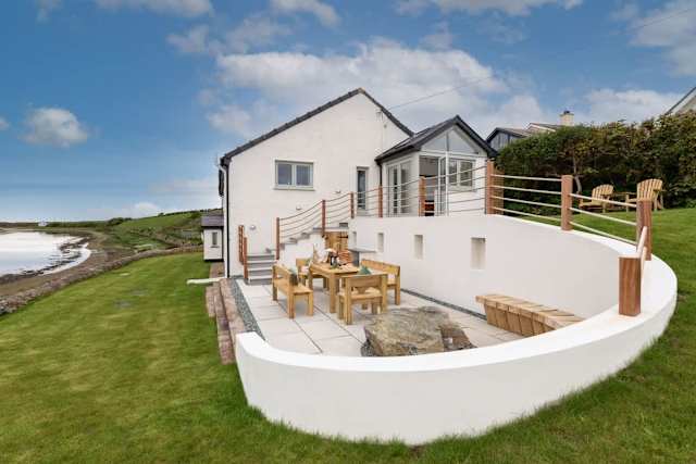 Y Cei: 4‑Bed Beach House Aberffraw
