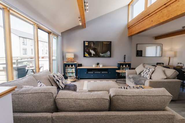 Cool Waves: A fab contemporary holiday home in Rhosneigr