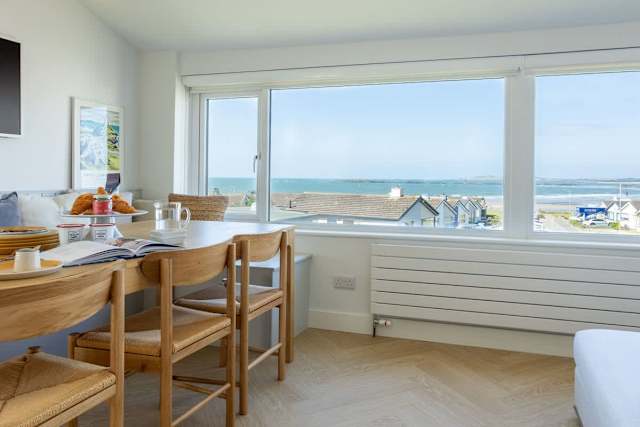 Swn y Bae : 4‑Bed Family Home Rhosneigr