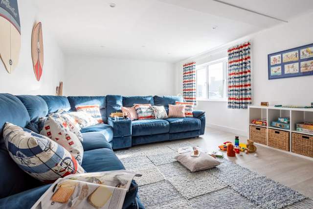 The Old Pottery: 6‑Bed Beach House Rhosneigr
