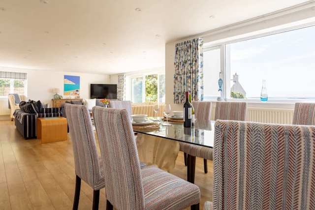 Gardd Nain: Stunning 4-Bed Coastal Retreat with Sea Views, Sleeps 9