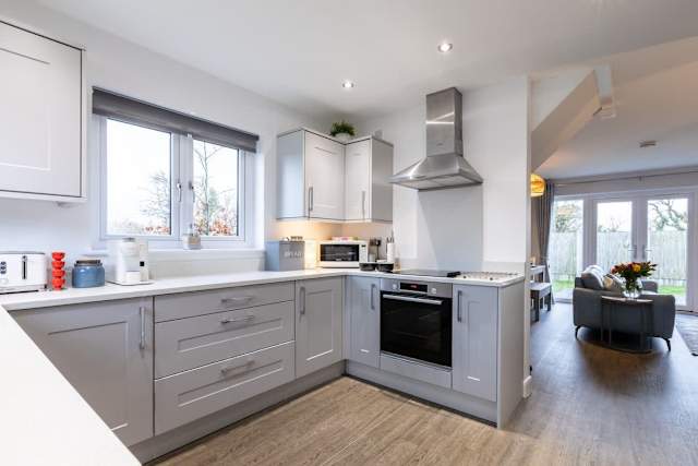 Ty Wawr, a modern, pet‑friendly new build