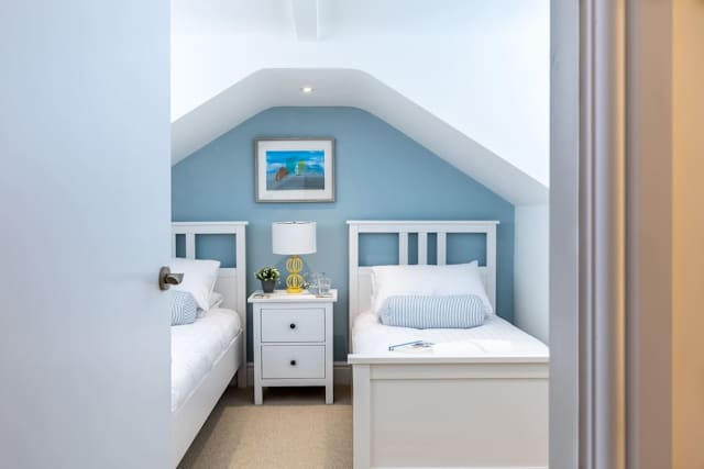 Braeside: Pet-Friendly Holiday Home for 6 in Rhosneigr