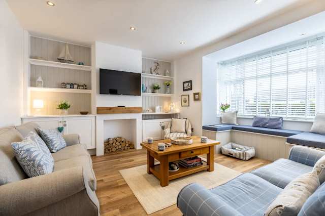 Braeside: Pet-Friendly Holiday Home for 6 in Rhosneigr