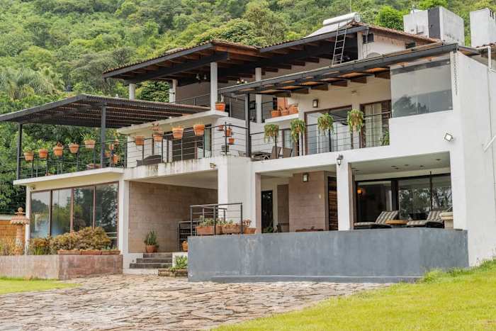 Elegant Home w/ Lake Views | Valle de Bravo