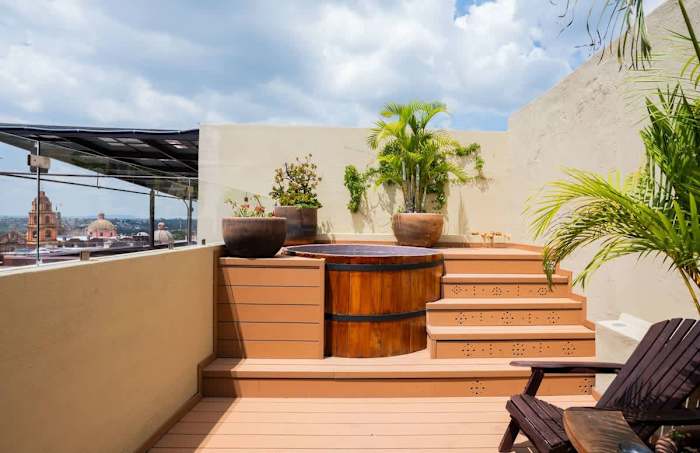 Luxury Hotel PH w/ Private Terrace center SMA