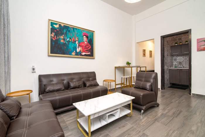 Elegant Historic 2BR with Quiet Patio Walk to Zocalo