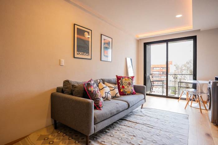 Sunny Roma Norte Studio Balcony and Rooftop Views