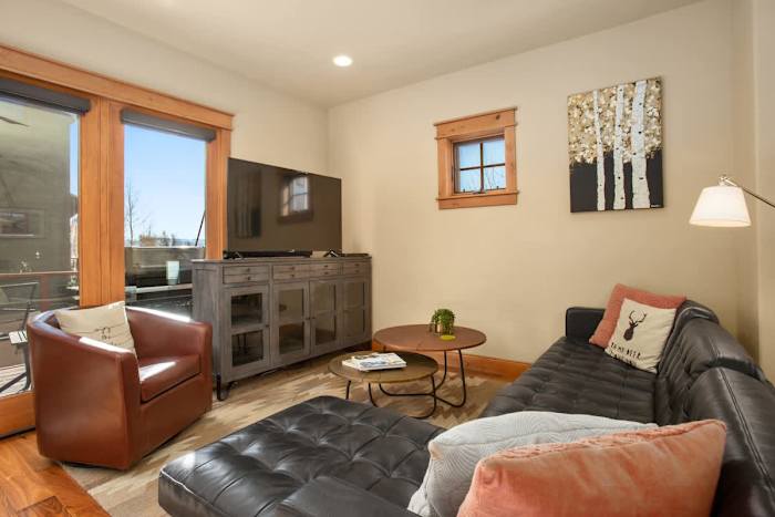 Living Room – Majestic Park