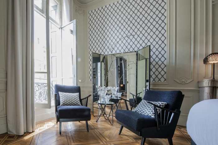 Suite Vertigo, Lyon – 6
