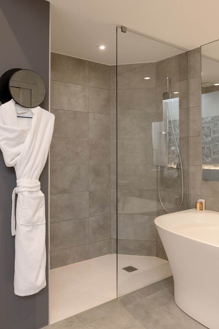 Suite Monsieur, Lyon – 6