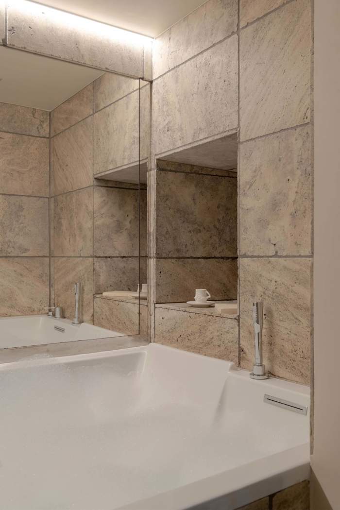 Suite Luna, Lyon – 9