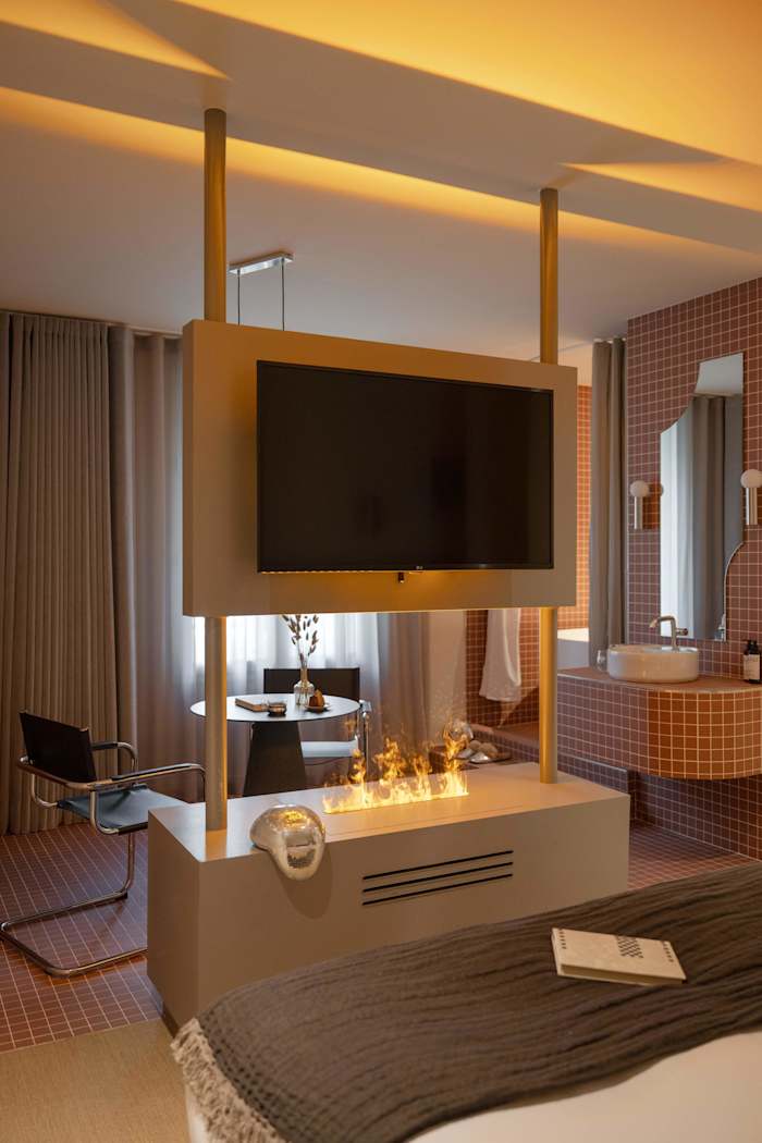 Suite Palladium, Lyon – 8