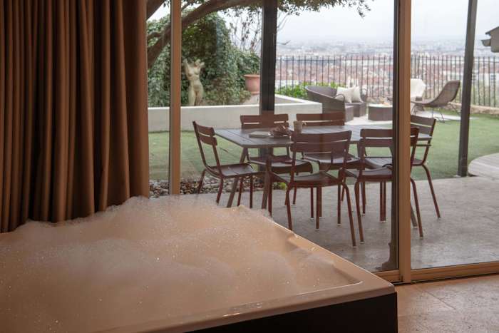 Suite Divine, Lyon – 9