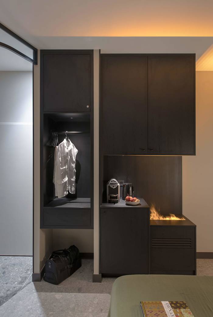 Suite Platine, Lyon – 4