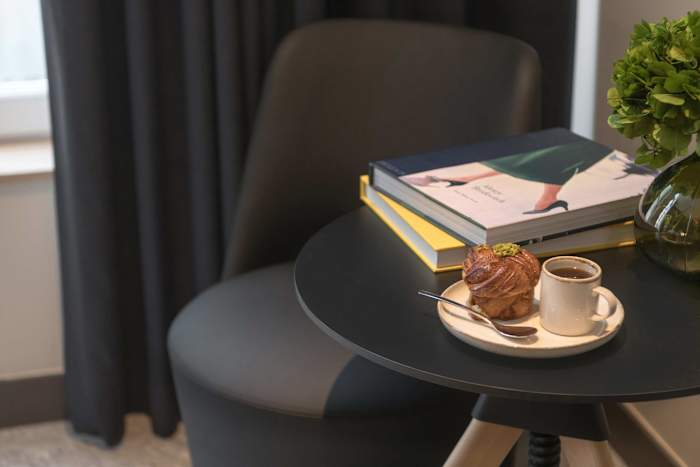 Suite Platine, Lyon – 9