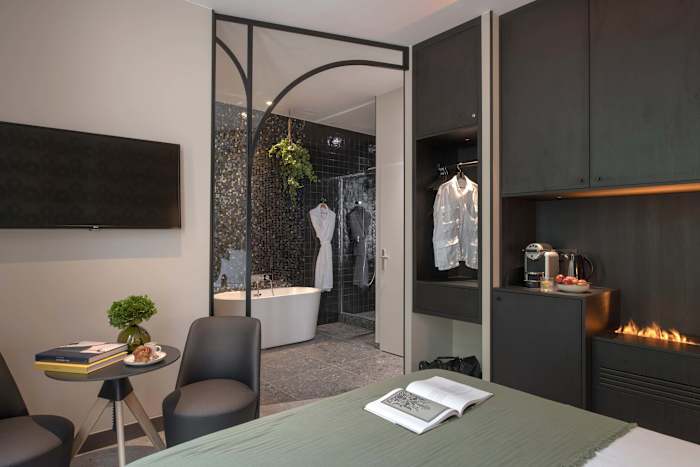 Suite Platine, Lyon – 7