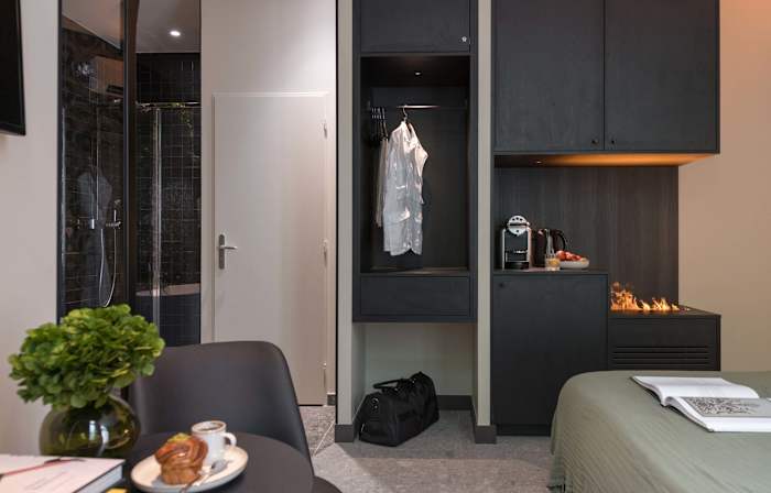 Suite Platine, Lyon – 8
