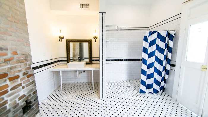Tremé Creole Cottage near French Quarter w/ Pool — Bath 3