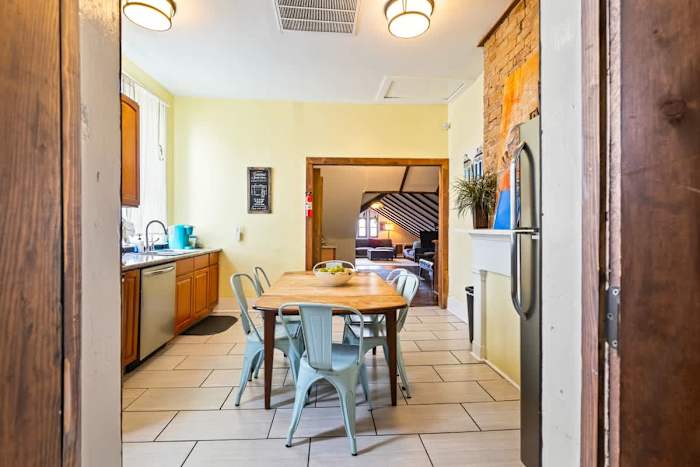 Ursulines Colorful Historic Home near French Qtr — 04-1520 Ursulines Ave #C kitchen