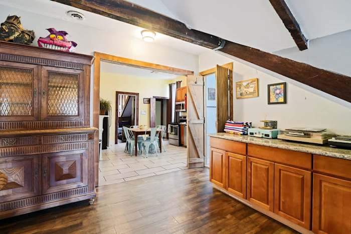 Ursulines Colorful Historic Home near French Qtr — 22-1520 Ursulines Ave #C dining