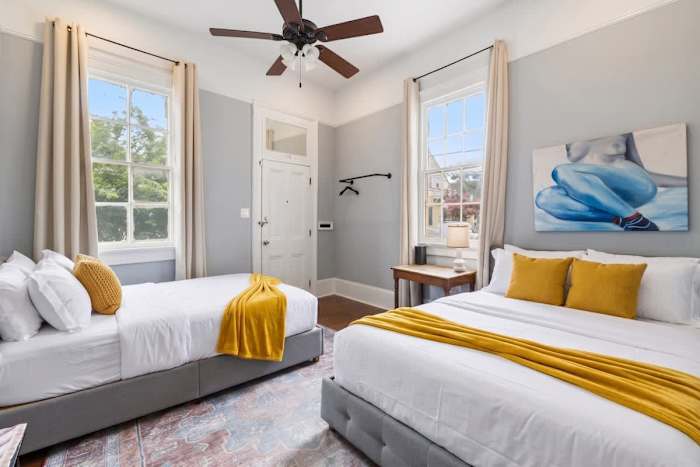 Victorian Cottage Steps to FQ | Historic Getaways — two queen beds