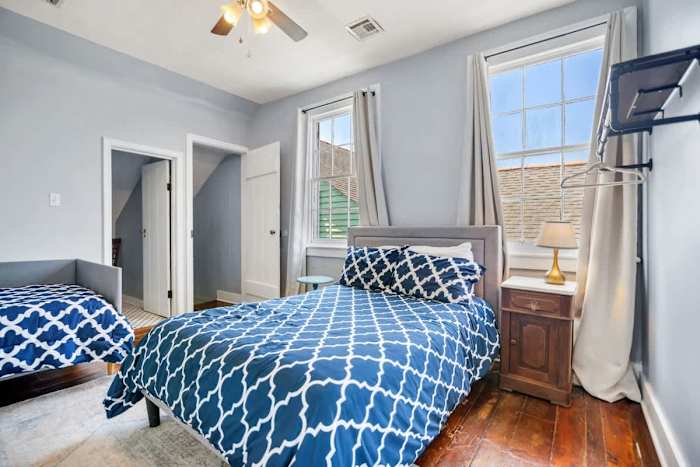 Anne Marie’s Creole Cottage - Historic Getaways — Bed 1 - Queen and Twin