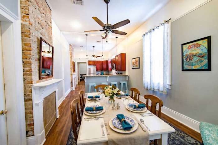 Thomas’s Creole Victorian Steps to French Quarter — dining room