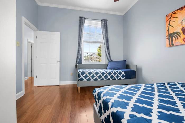 Treme Haven: Spacious Home Close to French Quarter — Bed 2 - Queen and Twin